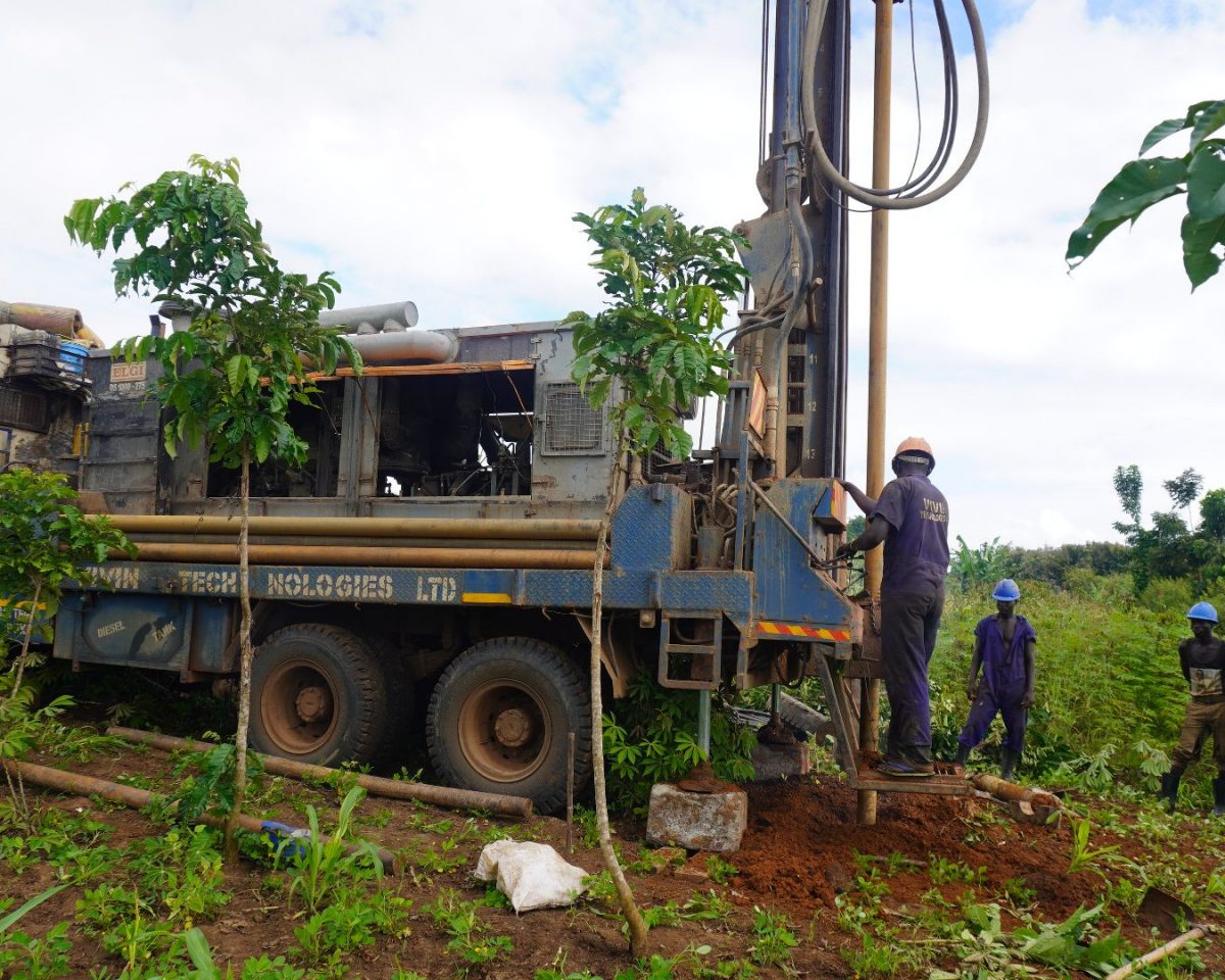 Uganda Wasserprojekt WASH Brunnen